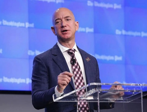 Amazon quyên góp 1 triệu USD cho lễ nhậm chức của ông Trump