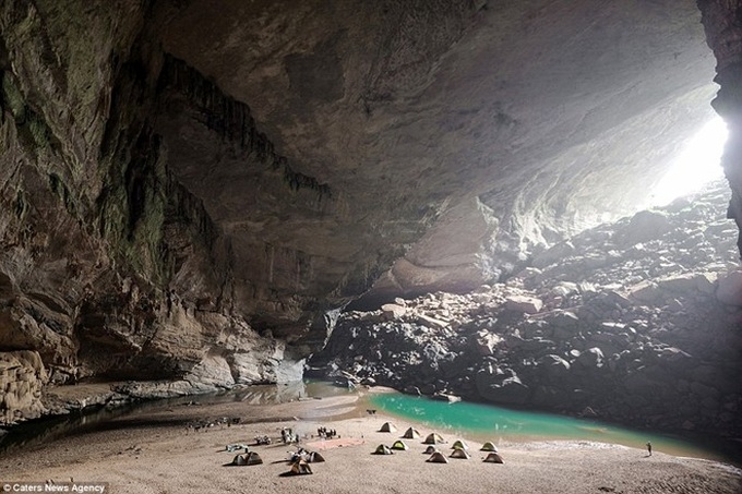 Daily Mail- Hang En a world's third largest cave - 4