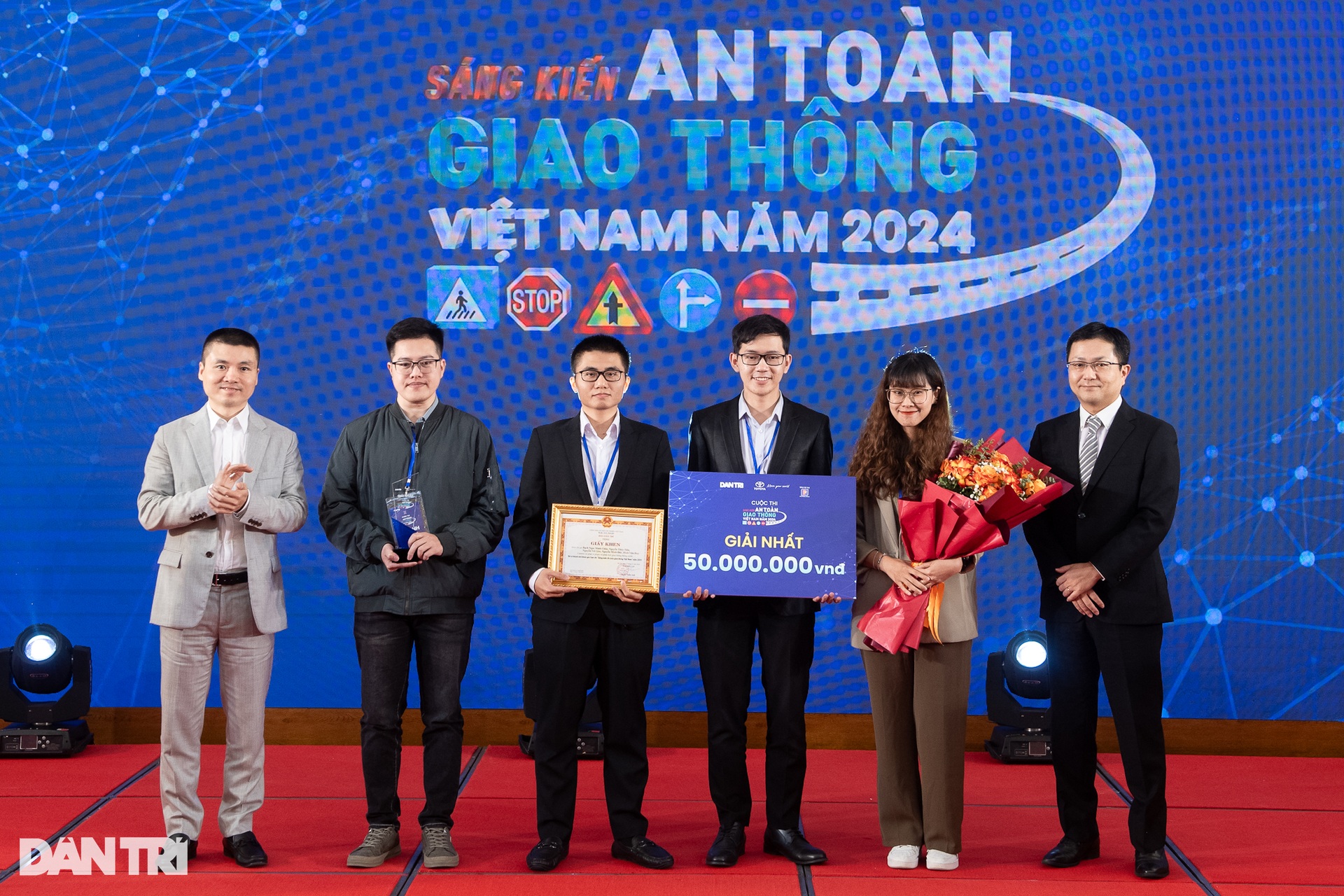 Toàn cảnh lễ trao giải cuộc thi sáng kiến an toàn giao thông Việt Nam 2024 - 9